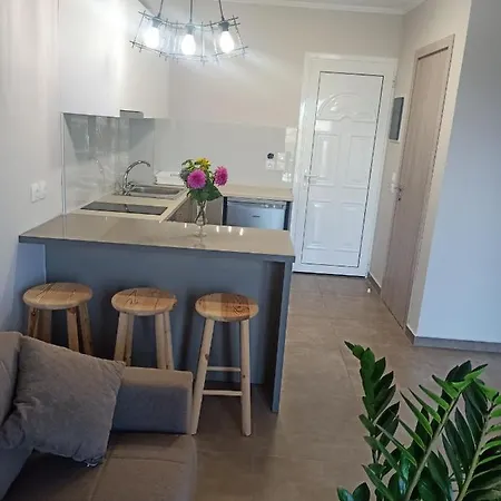 Almiriki & Apartment *