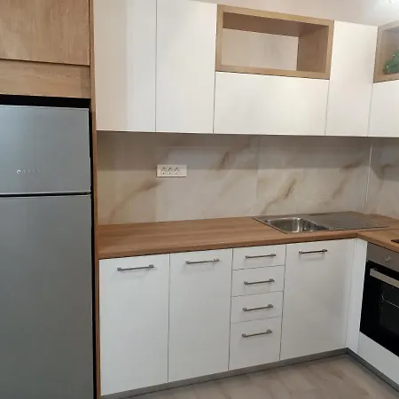 Apartment Almiriki & *