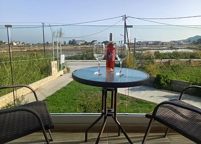 Apartment Almiriki & *