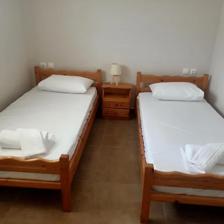 Almiriki & Apartamento